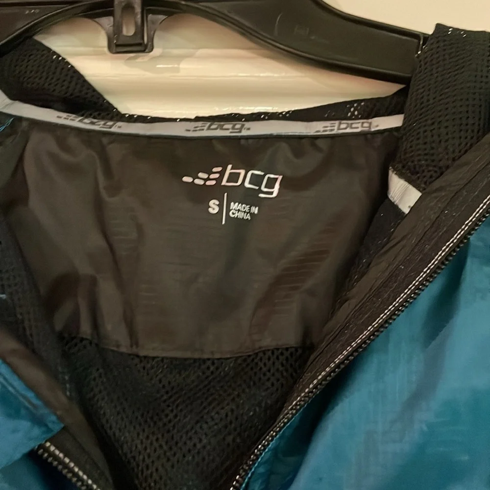BCG Running Jacket - Picture 2 of 2